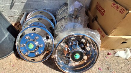 RealWheels Chrome Wheel Cover Set, 2004 Sprinter 3500