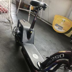 E Zip 750 Electric Scooter 
