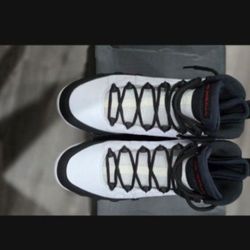 JORDAN 9 SPACE JAM SIZE 10
