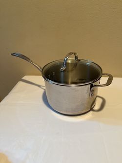 Calphalon 4.5-Quart Stainless Steel Saucepan With Glass Lid