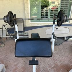 Weight Bench With 425 Pounds Of Weight