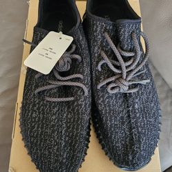 New Yeezy Boost 350 Pirate Black Size 11.5 AQ2659