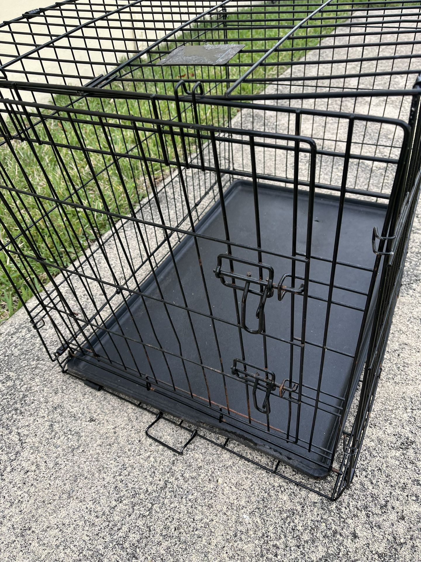 Dog Cage / Kendall Area