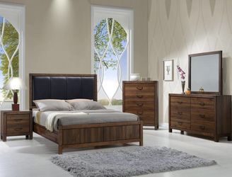 Queen size bedroom set (q.bed, dresser, nightstand, mirror)🎈📦🛏