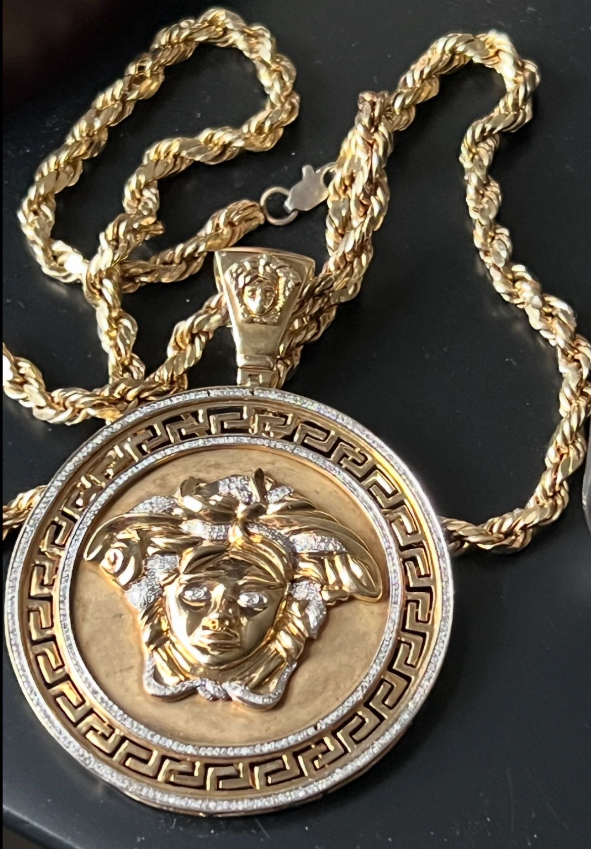 Gold Chain Rope And Versace Pendant & Rings!!!