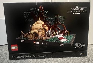 LEGO Star Wars 75330 Dagobah Jedi Training NEW