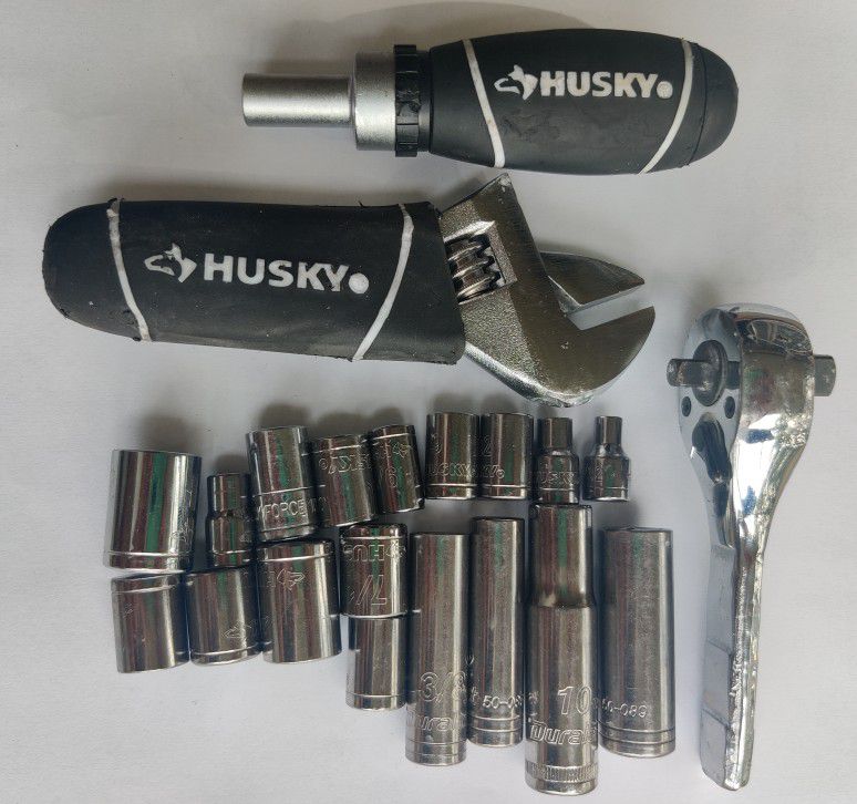 21 Piece Husky And Duralast Ratchet Screwdriver Adjustable Wrench Socket Set Lifetime Warranty 