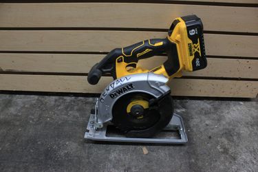 Dewalt DCS566  Circular Saw W/6AH  Battery