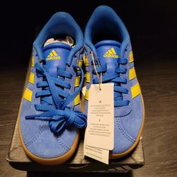 Adidas Kids Blue Yellow Suede Athletic Shoes Size 11 Toddler- NEW