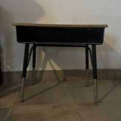 Kid Wooden desk