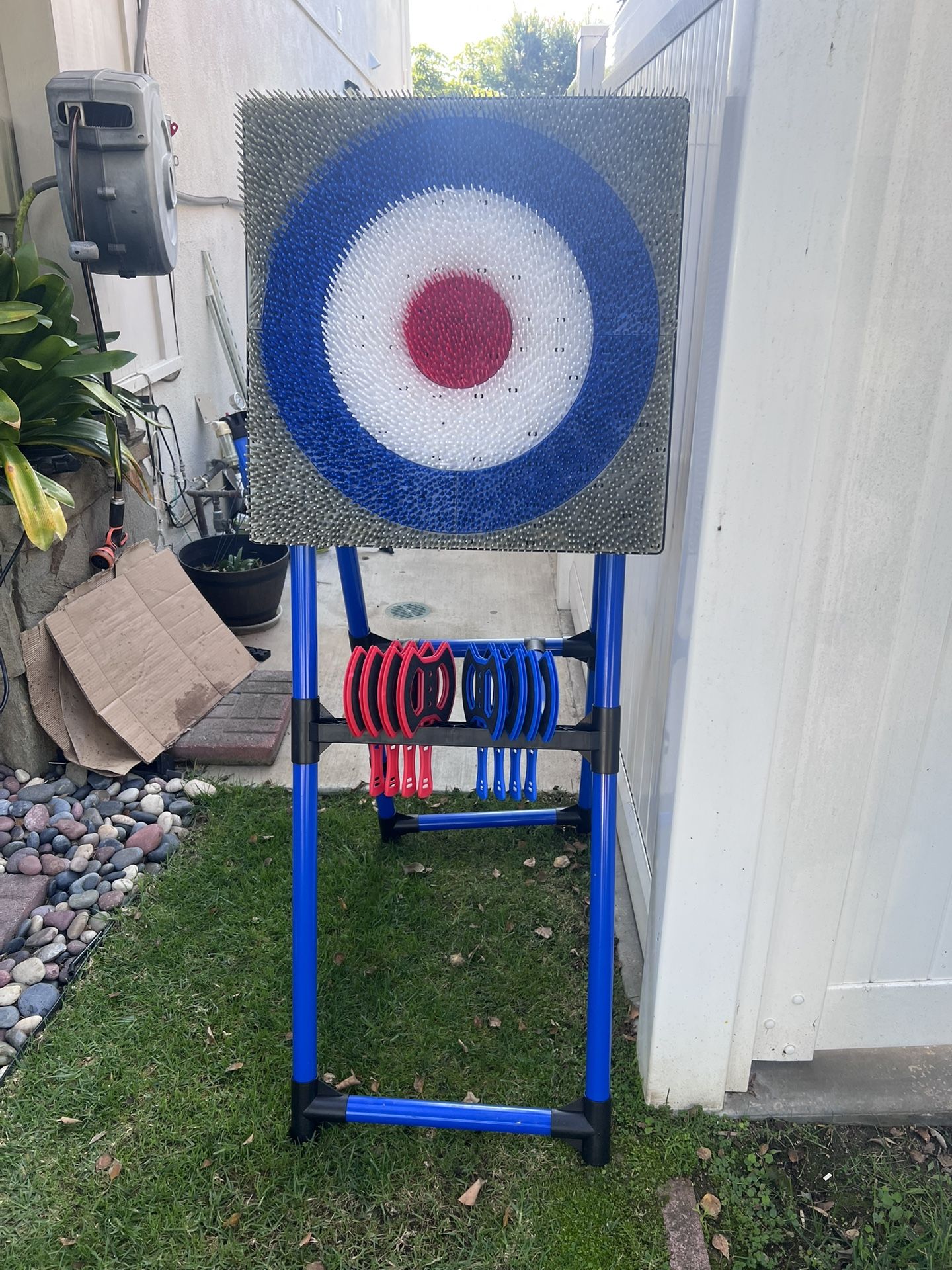 Axe Throwing Bristle Target with 8 Throwing Axes Set,Axe Throwing Game for Backyard, Indoor &Outdoor,Yard Games,Carnival Games