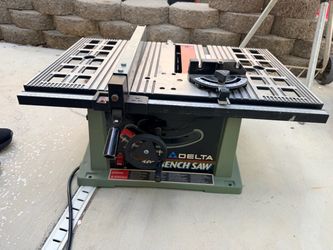 Delta Bench Table Saw"