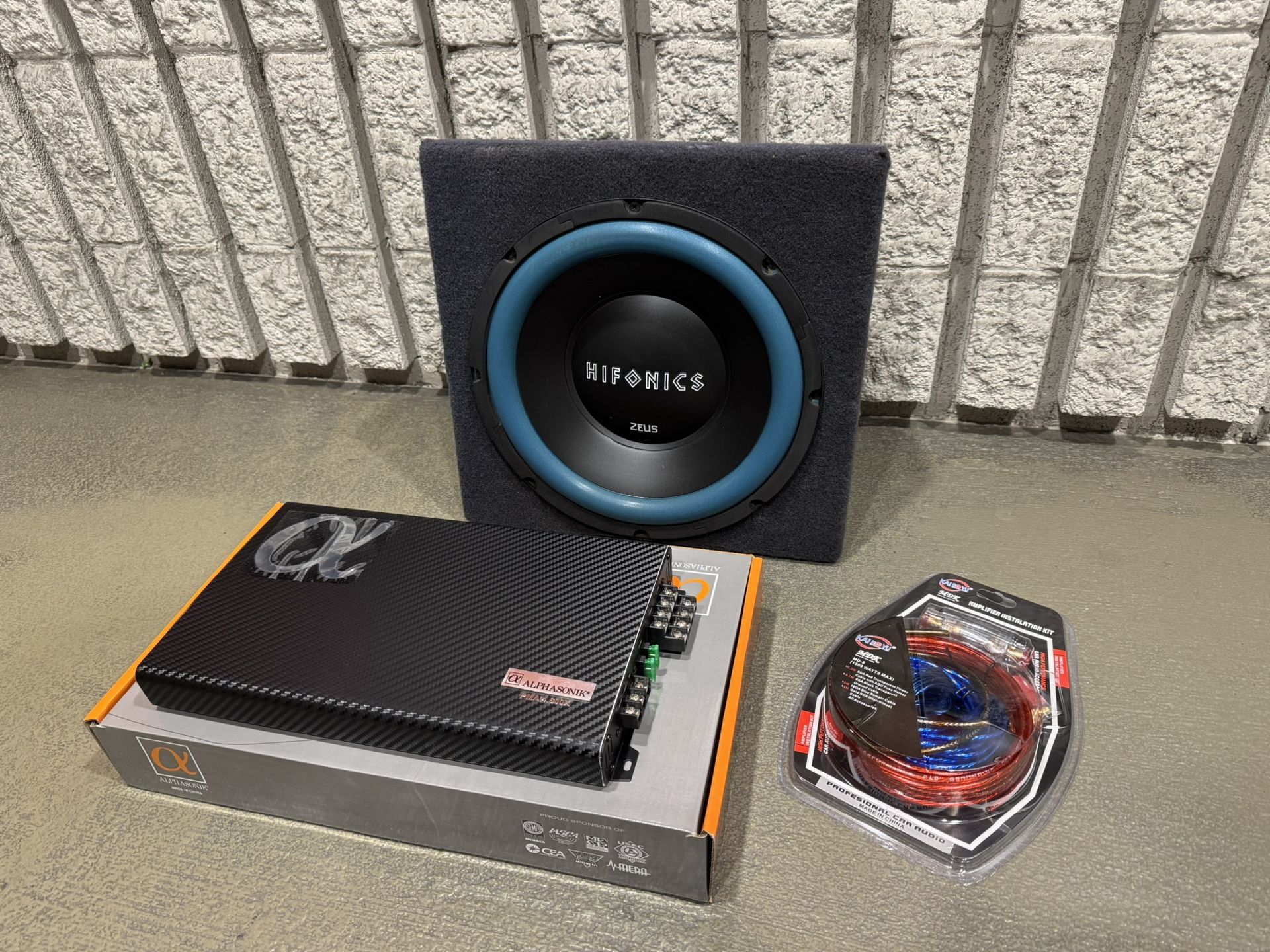 Hifonic 12 Subwoofer With Amp