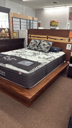 Winslow Wood Queen Bed