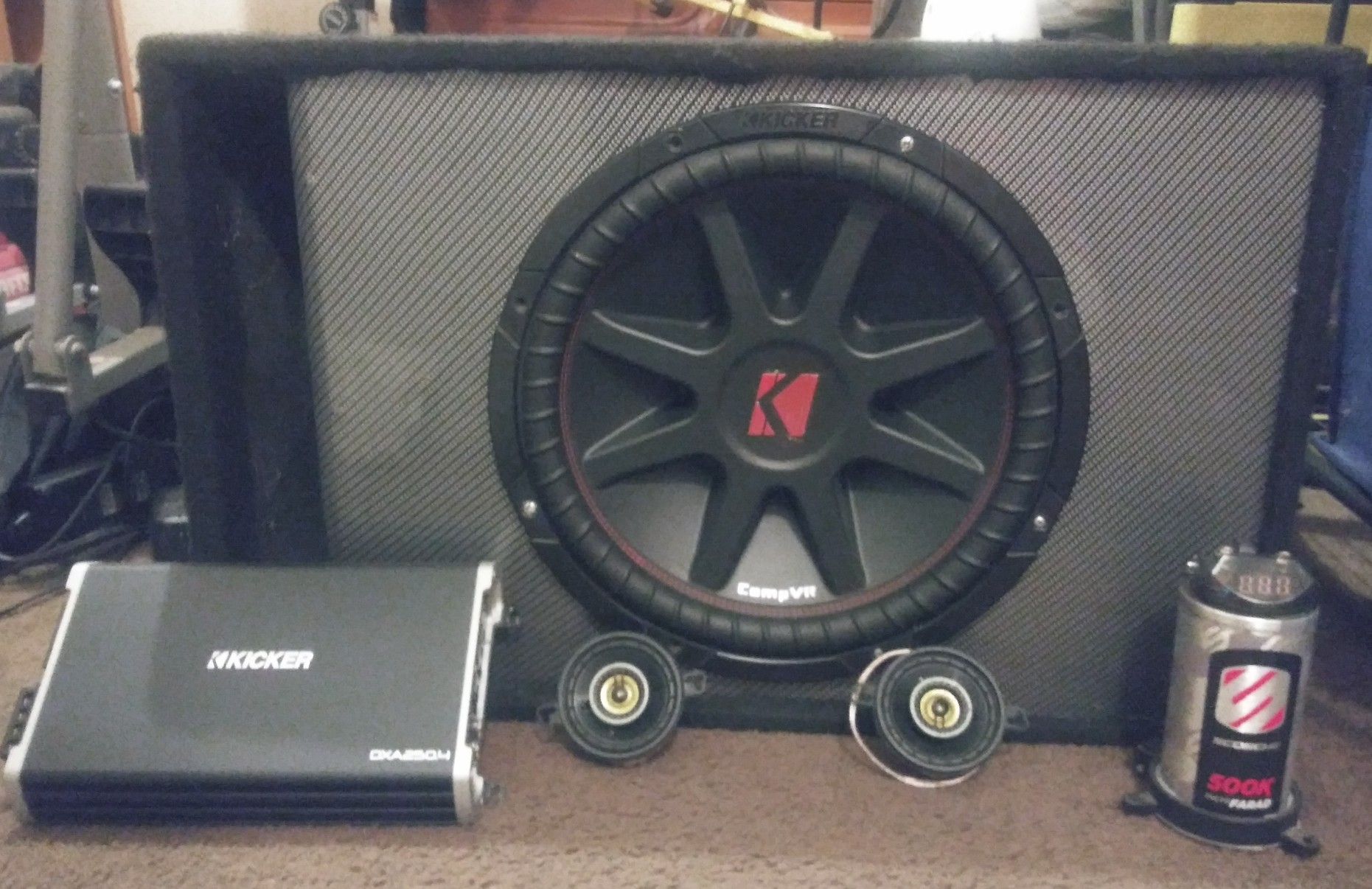 Kicker system with double fin Pioneer Bluetooth radio