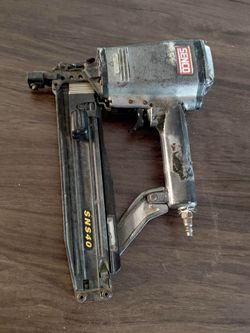Senco SNS40 16 gauge Stapler