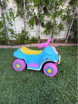 Peppa Pig Quad 6V by Best Ride on Cars