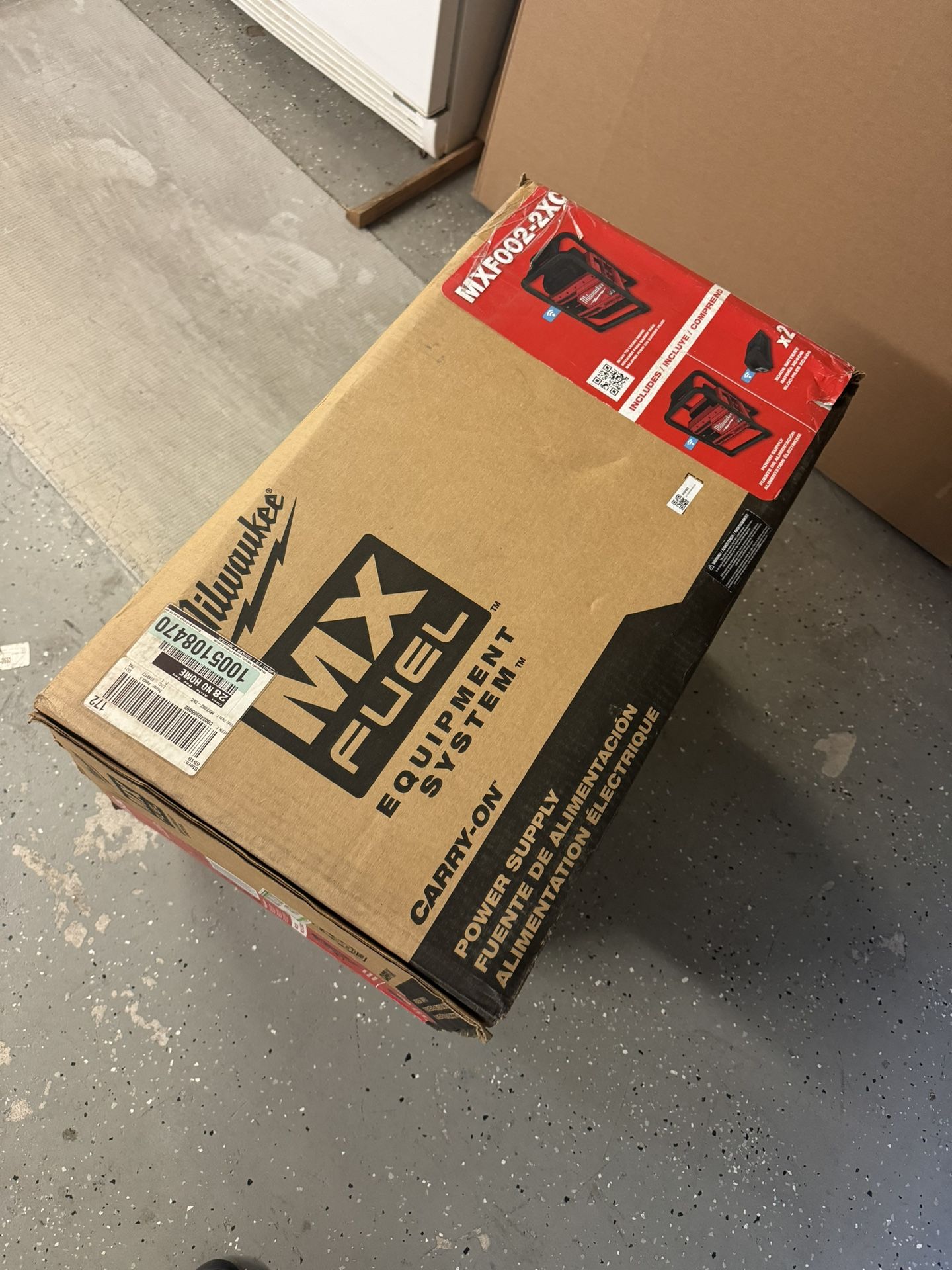 Milwaukee MX FUEL 3600-Watt/1800-Watt Lithium-Ion Battery Powered Portable Power Station Battery Generator