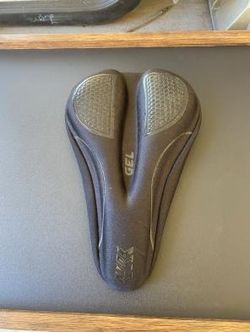 Brand New Black Gel Cover Bike Seat