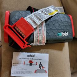 Mifold grab-and-go booster Seat