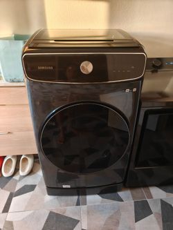 2024 Samsung WV55M9600AV Front Load Washer Like New 5.4 Cu Ft - Round Rock, TX