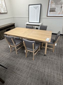 Modus Extendable Dining Table - Light Natural Oak