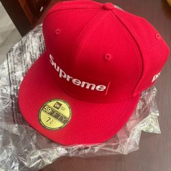 Supreme Hat Size 7 3/4