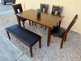 Free Delivery 🚚 6-Piece Dining Table Set with Bench