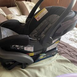 Graco Baby Car Seat 