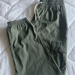 Vuori  Women’s Birch Jogger With Packets.  Size S