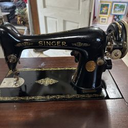 Singer Antique Electric Sewing Machine, 66-6.