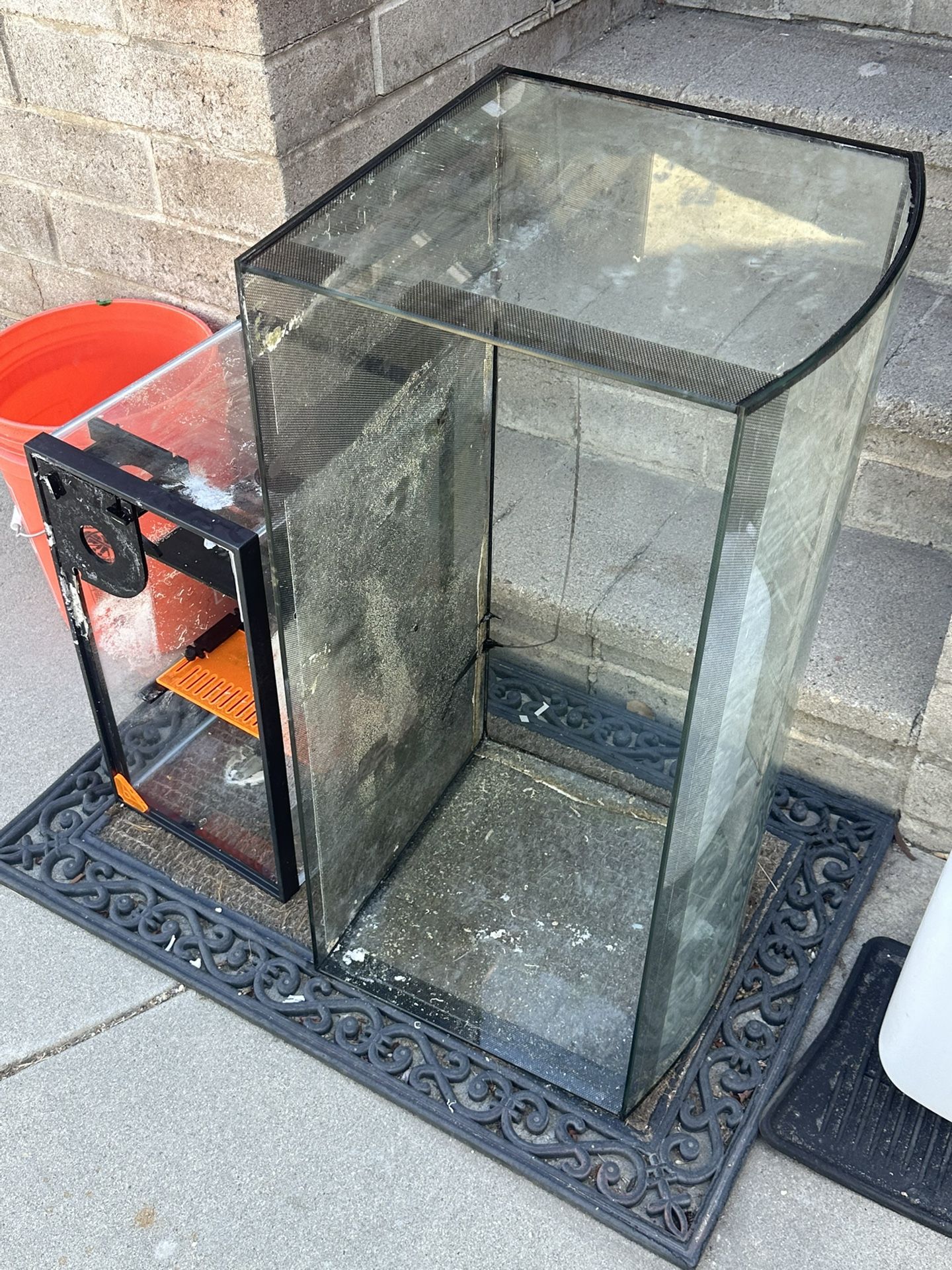 32.5 Gal Fluval Saltwater Nano +stand, Sump And Accessories