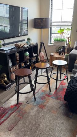 3 beautiful adjustible height wood and metal barstools