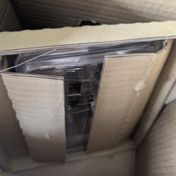 Ford Aerostar Headlight