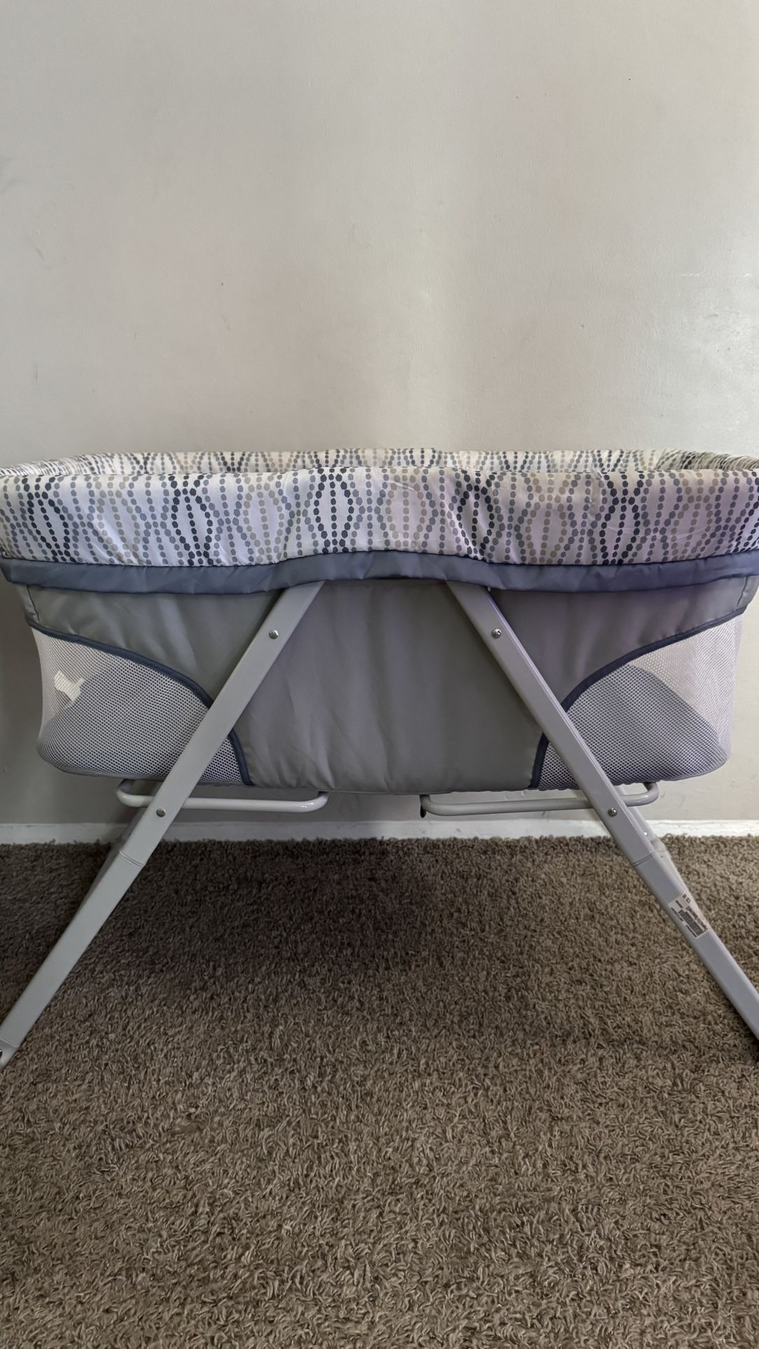 Ingenuity Portable Baby Bassinet – Practical & Comfortable