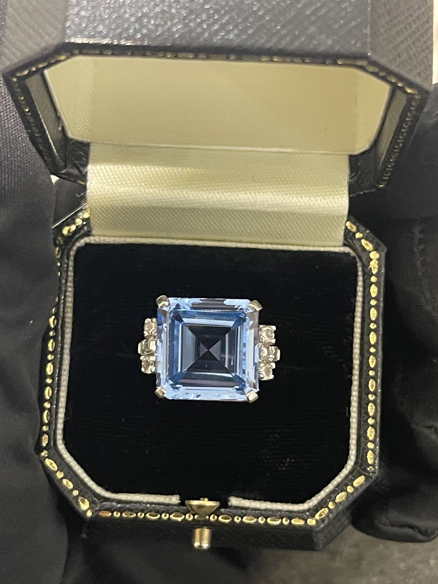 14K BLUE TOPAZ DIAMOND RING 