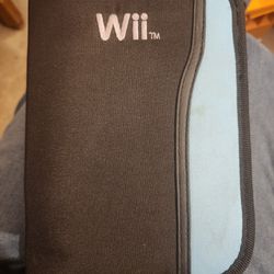 Nintendo Wii Padded Travel Storage Case for 2 Controllers + 3 Games (Black/Blue)