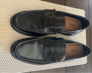 ALDO- men’s size 10 black loafers