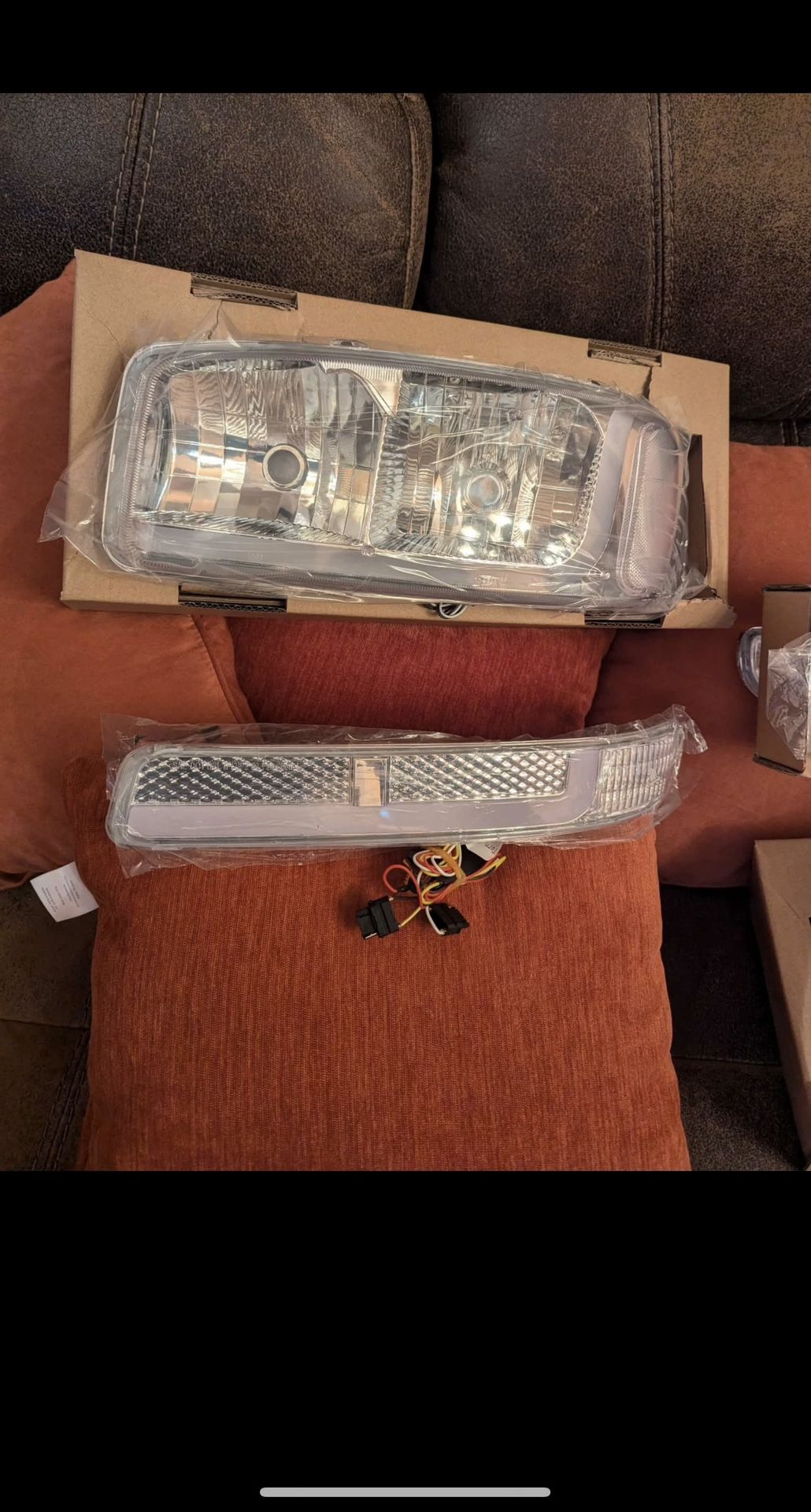 99-02 GMC Headlights