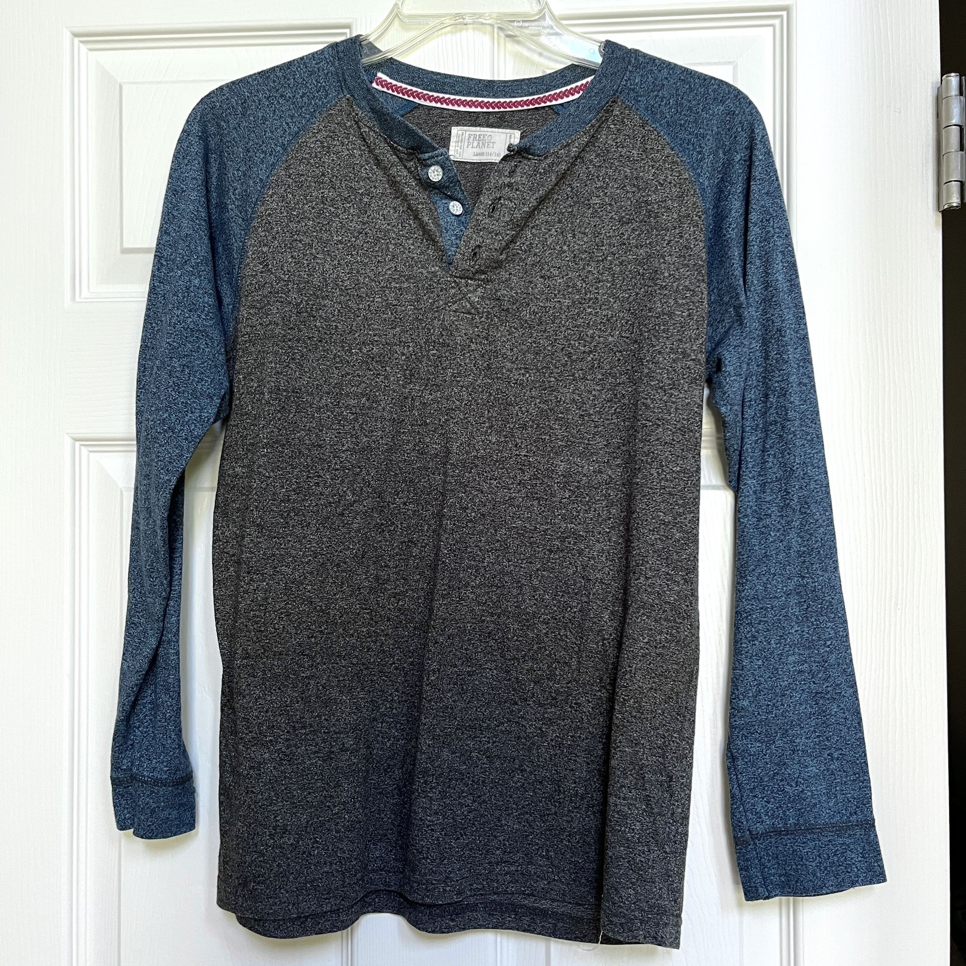 Free Planet Charcoal & Navy Long Sleeve Henley — Size 14/16 - NWOT