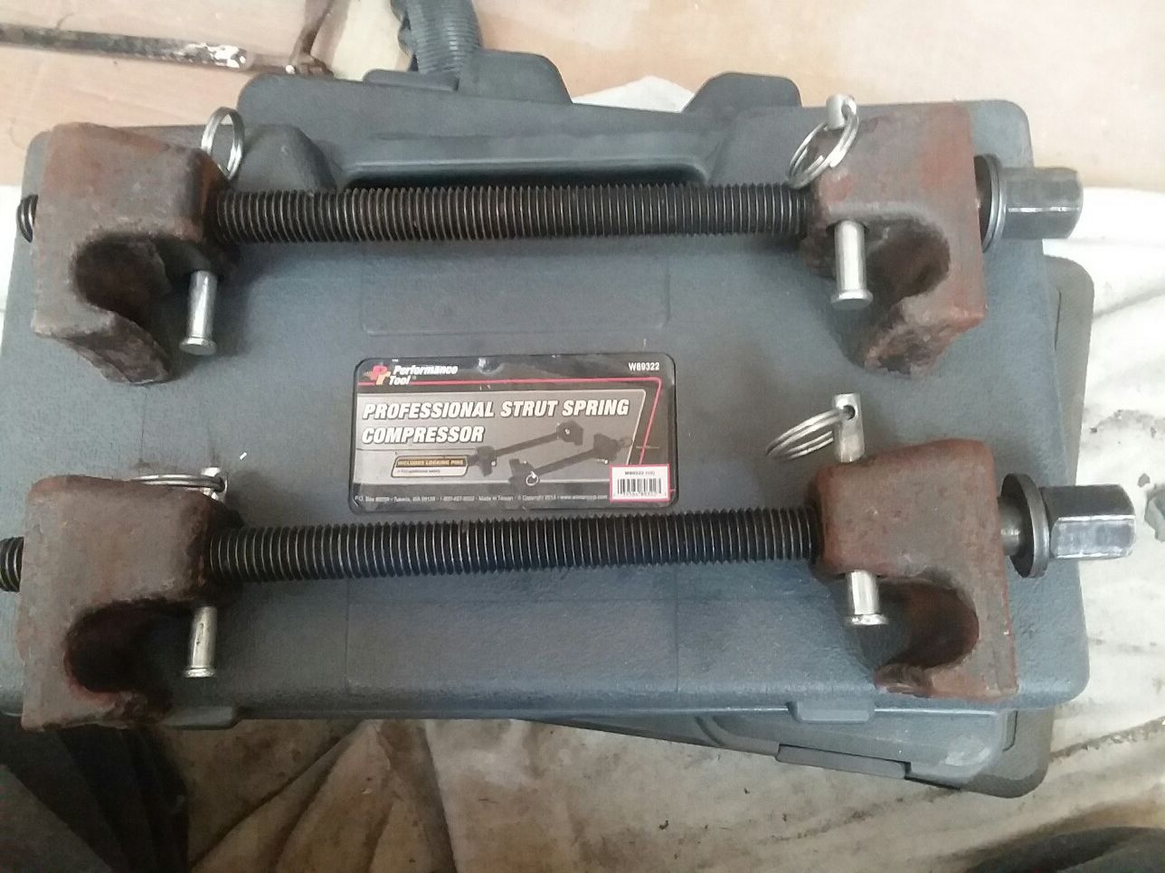 Strut tools