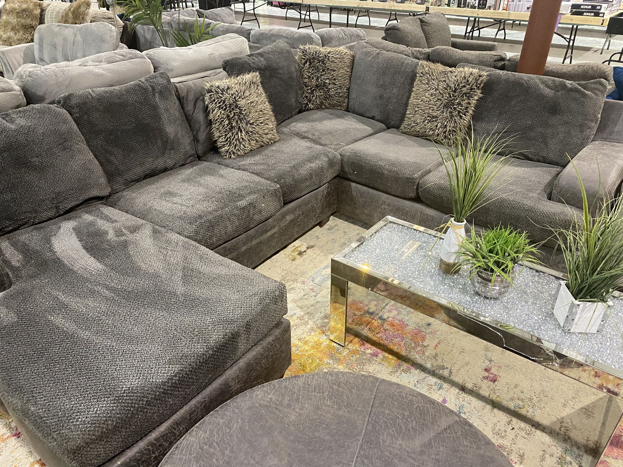 Sectional Sofa 