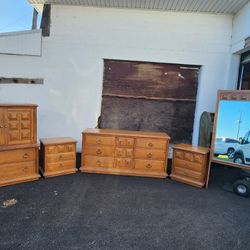 Mid-Century Modern Stanley Complete Bedroom Set 