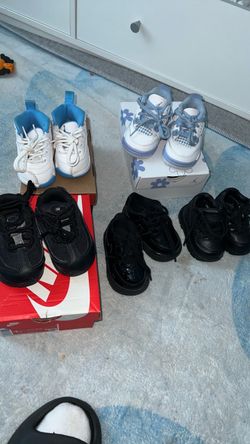 Baby sneaks 3C 4C