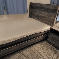 Queen bedroom set with mattress