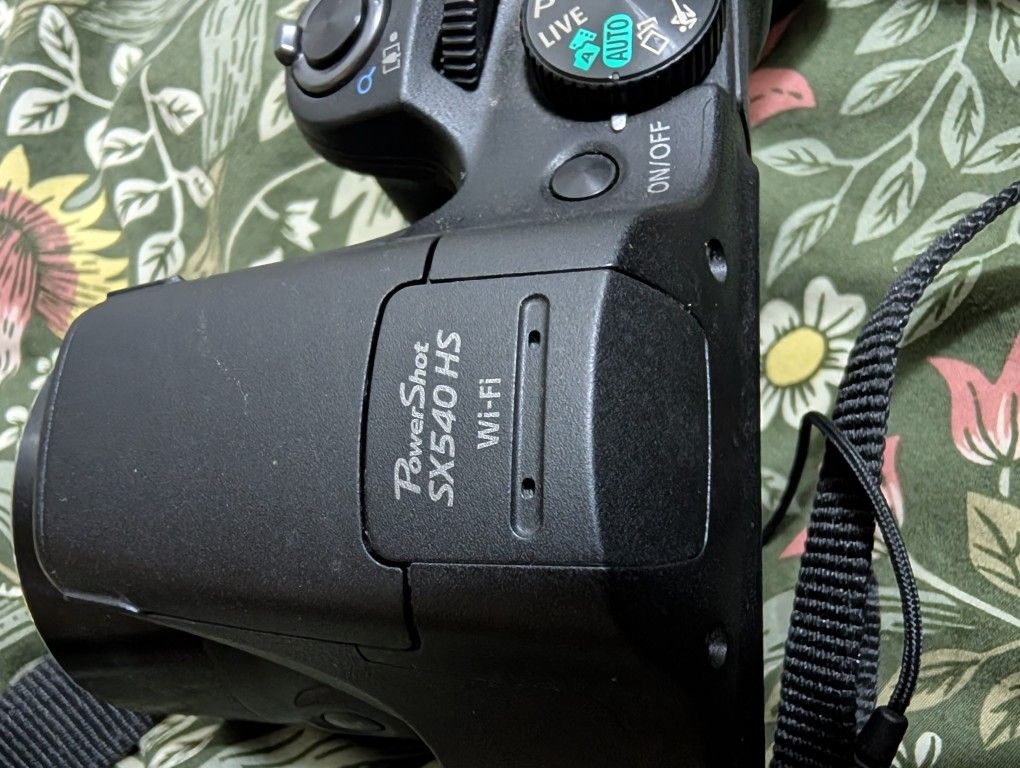 Canon SX540 HS wifi Digital Camera