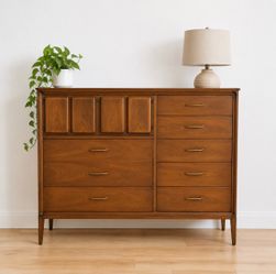 Broyhill Forward 70 Vintage MCM Dresser