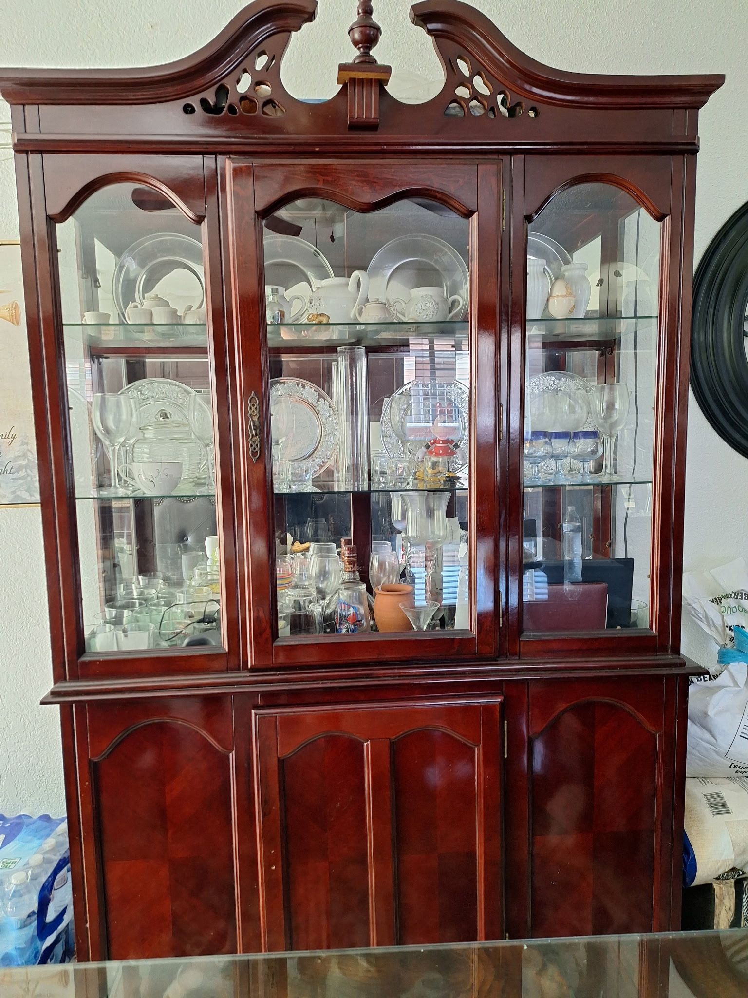 China Cabinet Cherry Brown