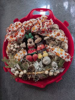 Disney Mickey & Minnie Mouse Christmas Wreath with Enclosed Casing