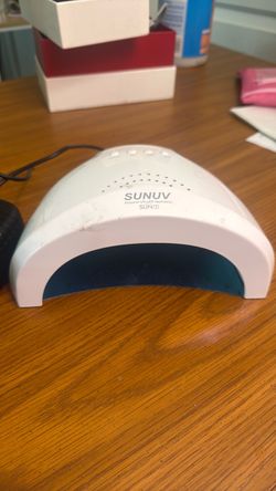 nail UV light